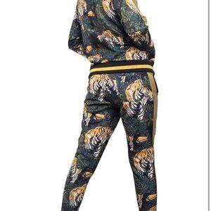 Greenand gold tiger tracksuit G-Style large. Worn once